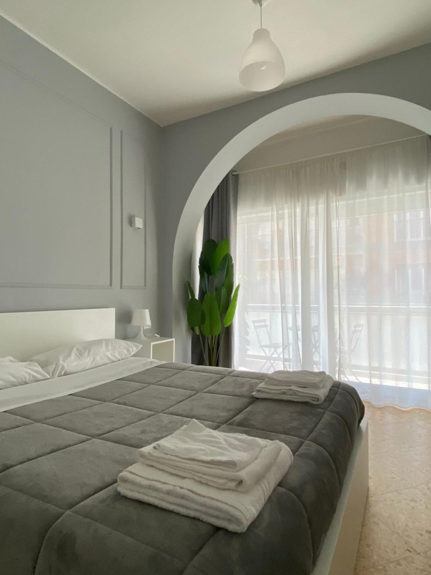 Quintino Sella Rooms Bari Exteriör bild